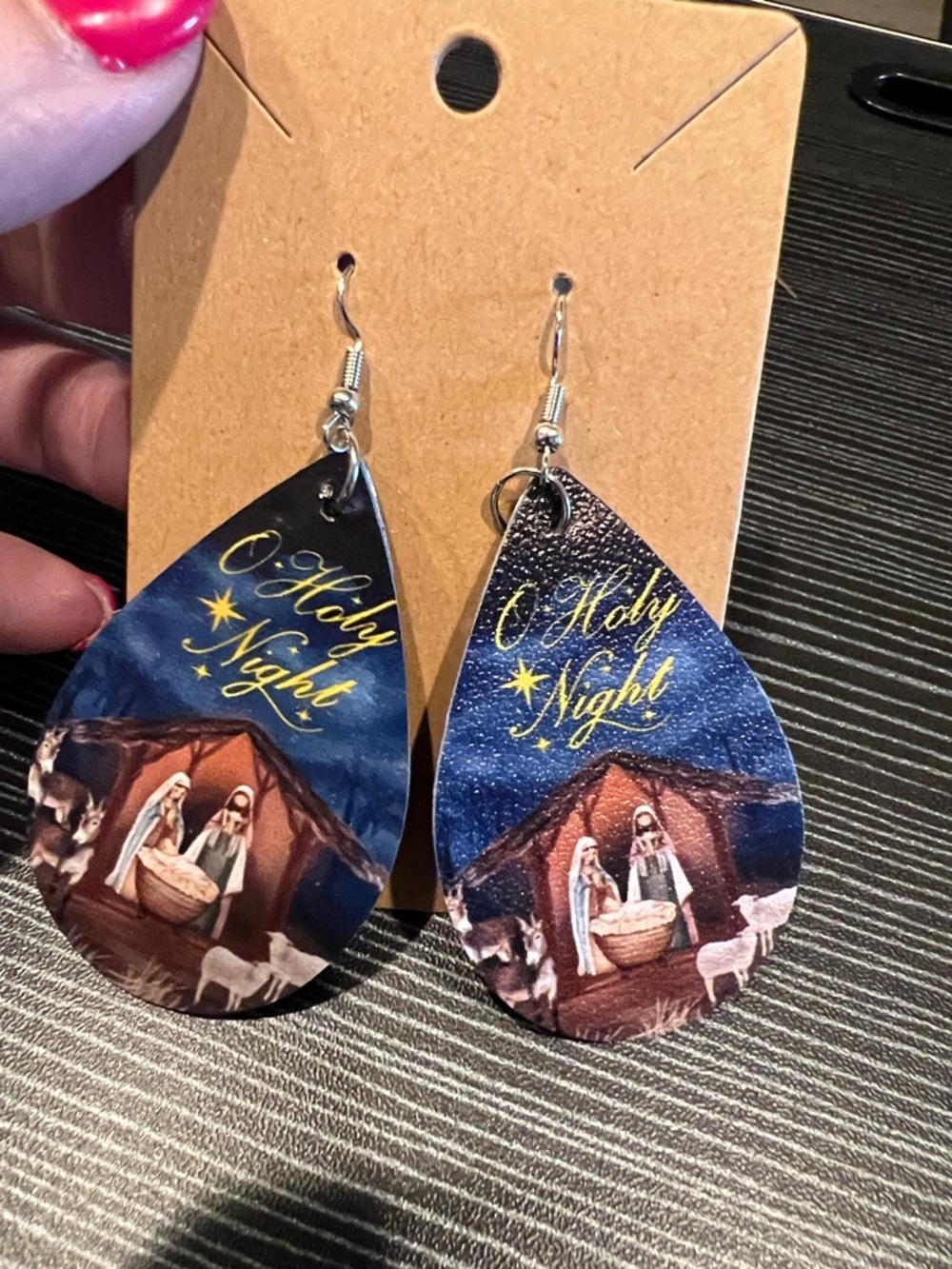 O Holy Night Teardrop Christmas Nativity Earring NIP